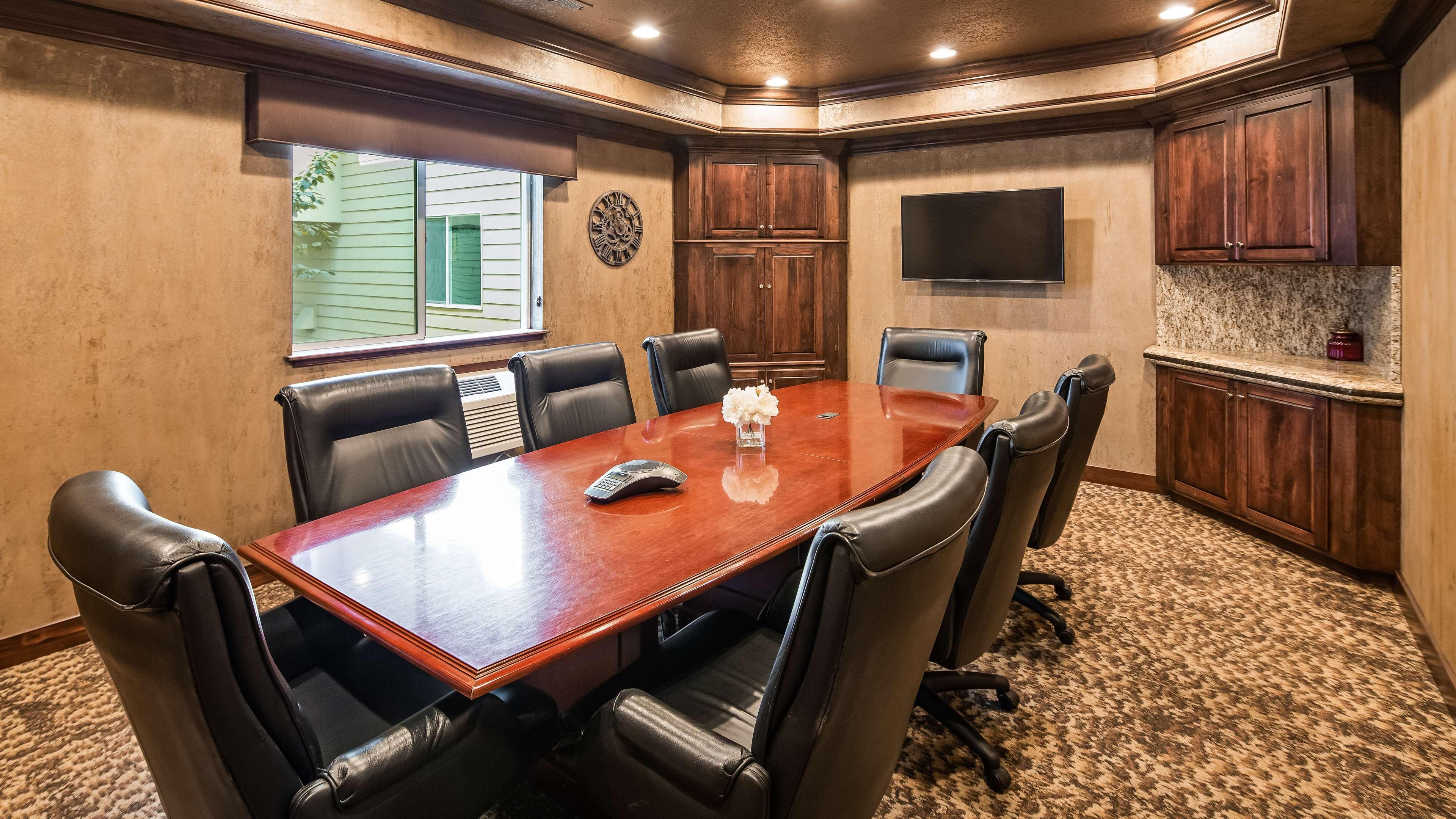 Best Western Plus Flathead Lake Inn And Suites Kalispell Esterno foto